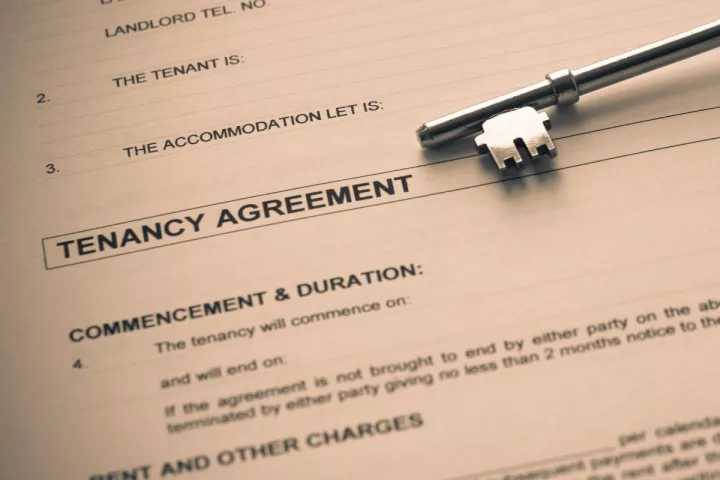 Tenancy agreement with key