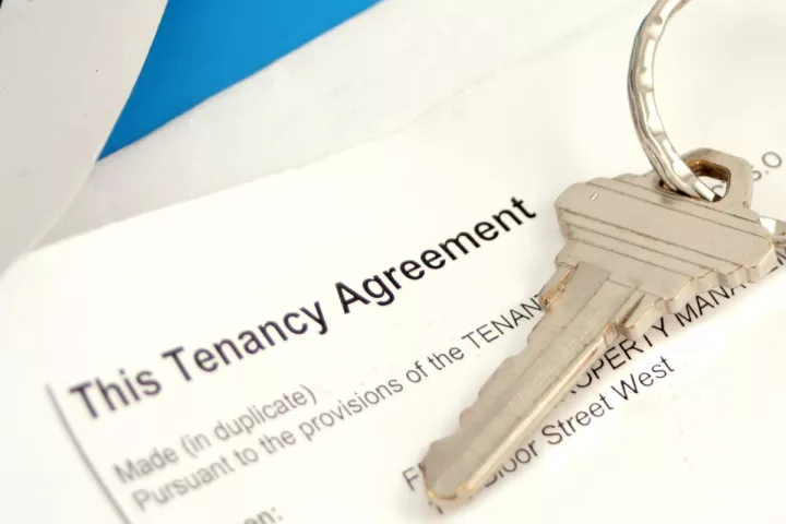 Tenancy agreement with key